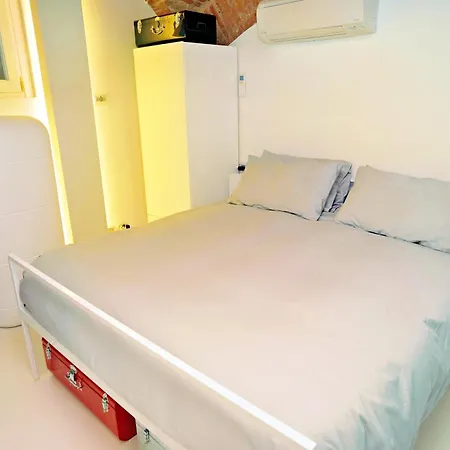 Elegant And Modern Loft In Medieval 아파트 볼로냐