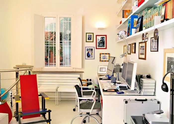 Elegant And Modern Loft In Medieval شقة بولونيا